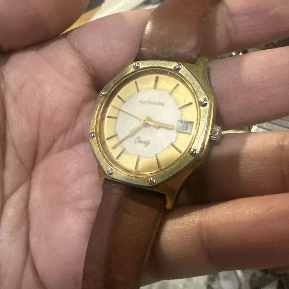Wittnauer watch has